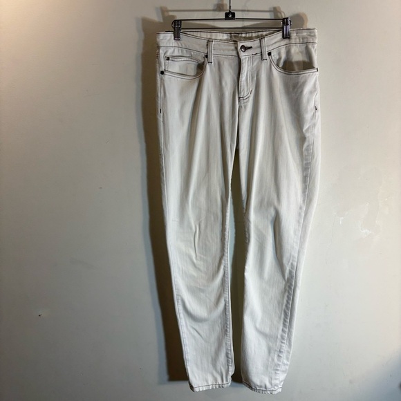 EILEEN FISHER Sz 8 Soft Denim Contrasting Stitch Slim Leg Mid-Rise Jeans - Picture 2 of 12